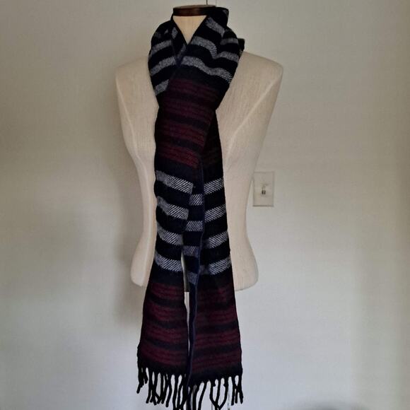 Faribault Woolen Mill Company Red Blue 100% Virgin Wool Scarf with Fringes NWT - Picture 7 of 12